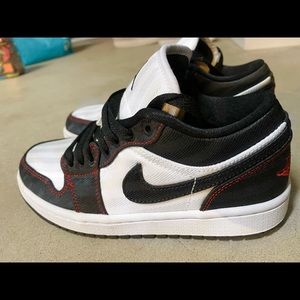 Wmns Air Jordan 1 Low SE Utility “White Black Red”